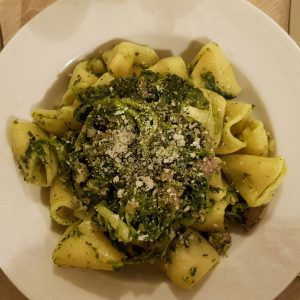 Paccheri freschi con broccoletti di Anguillara D.O.P., salsiccia del Norcino e pecorino romano